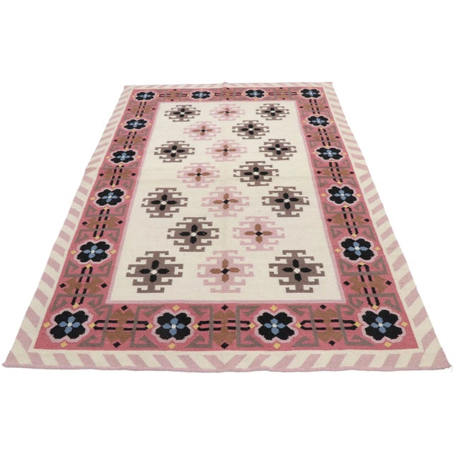 Mid-Century Modern Vintage Romanian Geometric Kilim Rug - 04'01 X 06'00 For Sale - Image 3 of 9