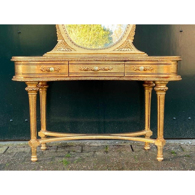 1940s French Louis XVI Gold Beech Vanity & Mirror Set | Hand-Carved Elegance For Sale - Image 4 of 12