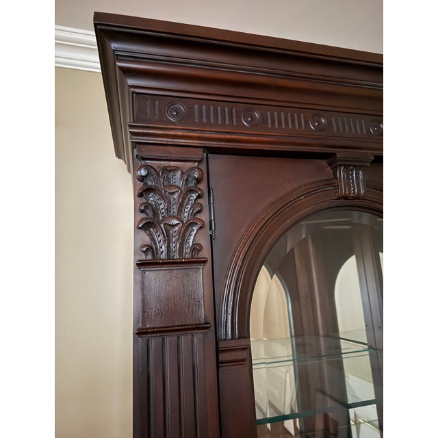 Chocolate Late 20th Century Bernhardt Embassy Row Mahogany China Cabinet For Sale - Image 8 of 10