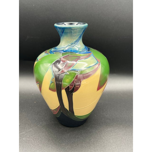 Stunning Moorcroft Pottery Vase 7” From 2010 For Sale - Image 4 of 7