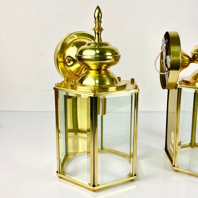 1980s Vintage Hollywood Regency Federal Brass Lantern Style Wall Sconces - A Pair For Sale - Image 10 of 14