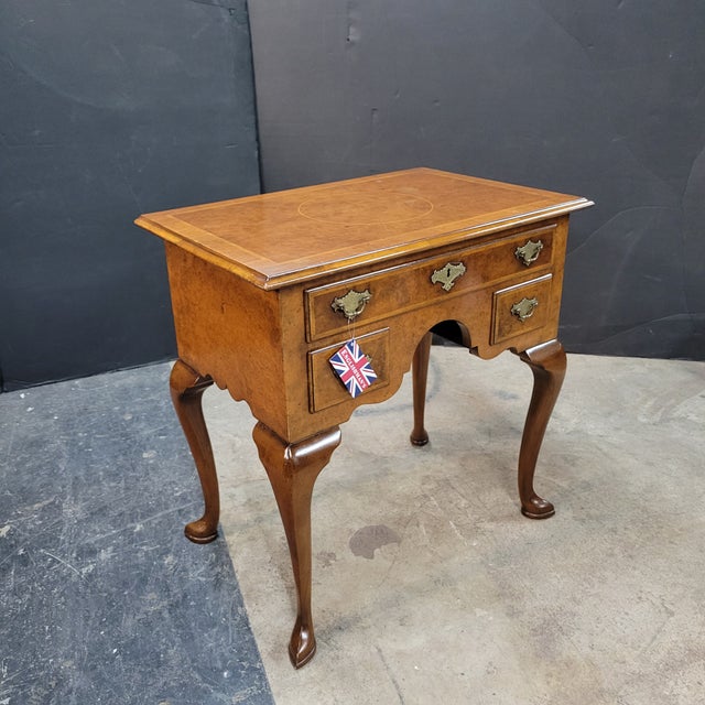 Late 20th Century English Burl Walnut Inlaid Cabriolet Leg 3 Drawer Lowboy For Sale In Atlanta - Image 6 of 10