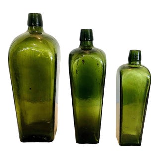 19th-Century Three-Piece Dark Green “Case Gin” Glass Bottle Collection For Sale