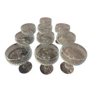 Mid 20th Century Cut Crystal Champagne Coupe Glasses With Diamond Patterns - Set of 10