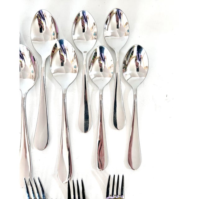 Wallace Silversmiths Wallace Flatware Set – Modern Teardrop Pattern, 18/10 Stainless Steel - Minimalist Table Setting – Service for Four For Sale - Image 4 of 12