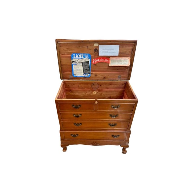 Wood Vintage 1950 Lane Furniture Queen Anne-Style Lowboy Cedar Chest For Sale - Image 7 of 15