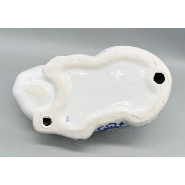 Vintage Blue & White Porcelain Sleeping Cat Figurine – Hand-Painted With Butterflies – Chinoiserie / Delft Style / Whimsical For Sale - Image 10 of 11