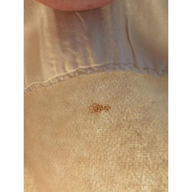 1950s Wool Plaza Hotel Blanket For Sale - Image 4 of 7