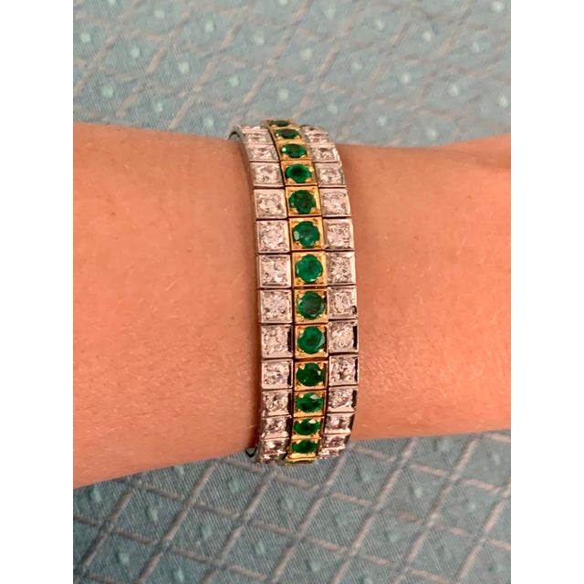 14 Carat Diamonds & 8 Carat Colombian Emerald Platinum Tennis Bracelet 8" Estate For Sale In New York - Image 6 of 8