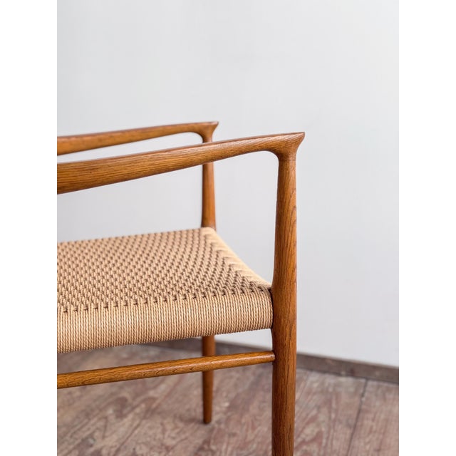 Brown Mid-Century Modern Armchairs in Oak by Niels O. Møller for JL Mollers Møbelfabrik, 1950, Set of 2 For Sale - Image 8 of 17