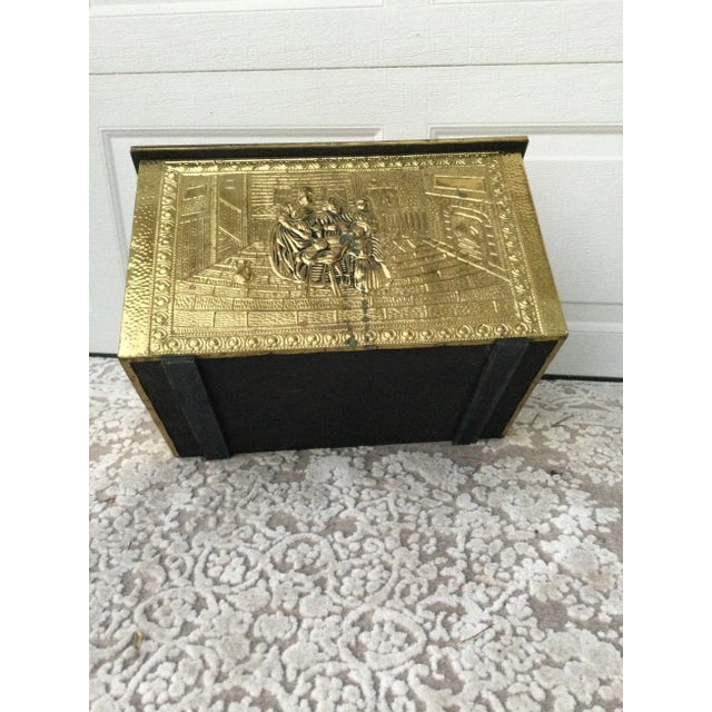 1920s English Repoussé Brass Coal Scuttle Box For Sale - Image 11 of 11