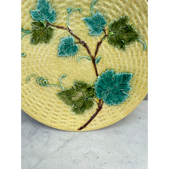 French Country Majolica Vine Leaves Plate Sarreguemines, Circa 1890 For Sale - Image 3 of 5