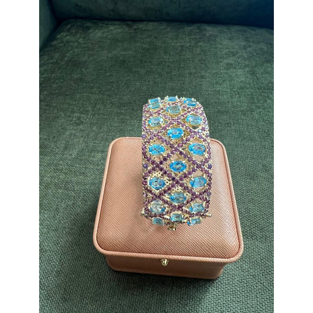 Bochic "Capri" Amethyst & Blue Topaz Gem & Cuff Set In 18K Gold & Silver For Sale - Image 10 of 18