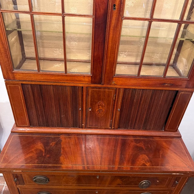 19th Century Massachusetts Federal Hepplewhite Secretary With Bookcase in Mahogany For Sale In West Palm - Image 6 of 12