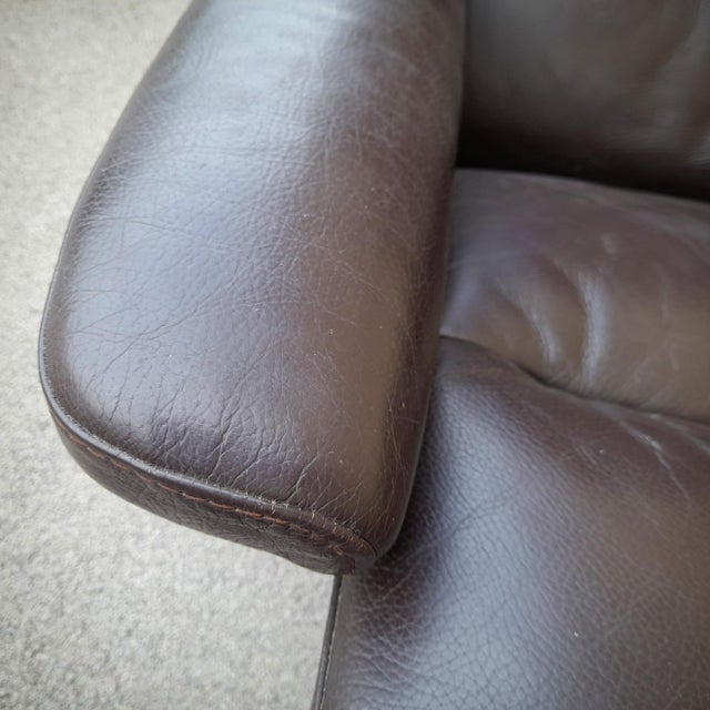 Mid-Century Modern Scandinavian Leather Armchairs and Ottoman by Ekornes, Norway, 1970s, Set of 3 For Sale - Image 3 of 18