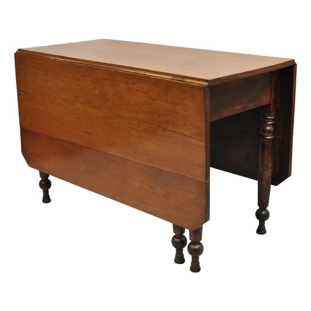 Antique American Colonial Cherry Wood Gateleg Drop Leaf Farmhouse Dining Table For Sale