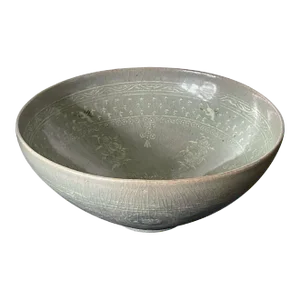 Korean Ceramic Celadon Bowl with Slip Inlay Goryeo Dynasty