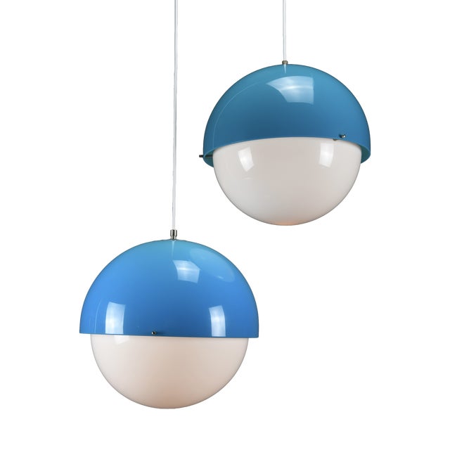 Model 4021 Blue Methacrylate Pendant Lamp by Luigi Bandini Buti for Kartell, Italy, 1960s For Sale