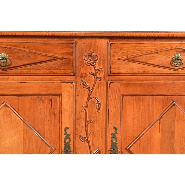 Ethan Allen French Provincial Louis XV Carved Solid Maple Sideboard or Bar Cabinet For Sale - Image 10 of 17