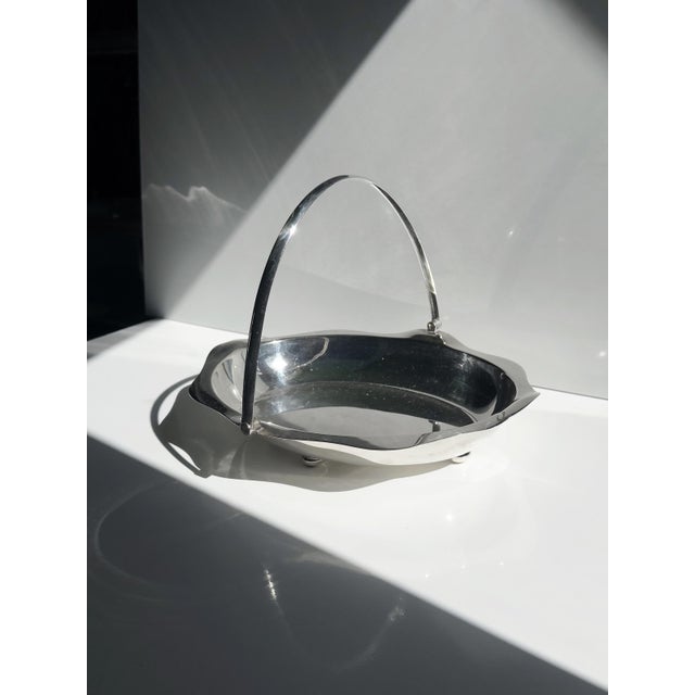 Italian Silver-Plated Footed Serving Basket with Folding Handle, 1960s For Sale - Image 4 of 6