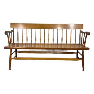 1980s Templeton Craftsmen Early American Reproduction Maple Wooden Spindle Back Deacon Bench For Sale