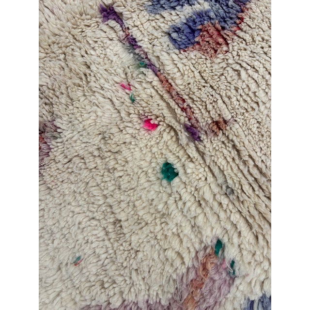 Mid-Century Modern Hand-Knotted Moroccan Boujad Berber Rug — Abstract Multicolor Wool on Ivory — 6'6" X 9'10" For Sale - Image 3 of 10