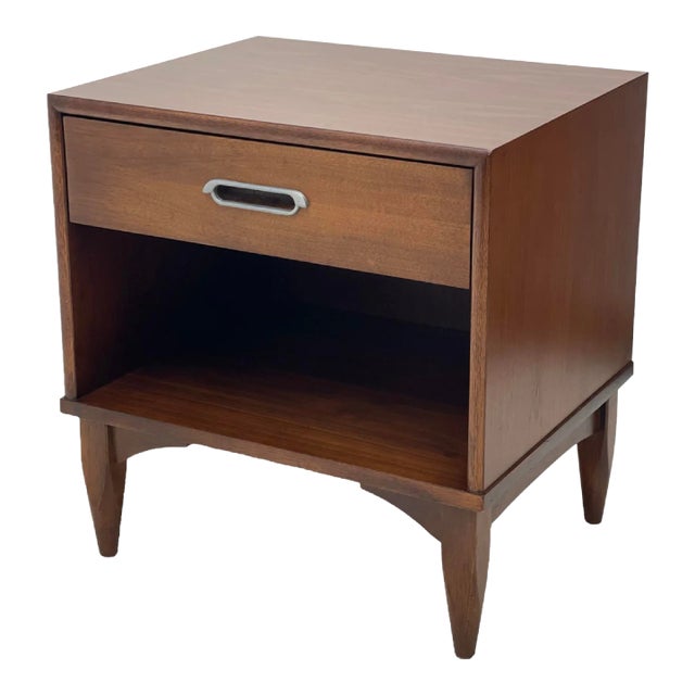 1970s Vintage Drexel Nightstand Dovetail Drawers For Sale