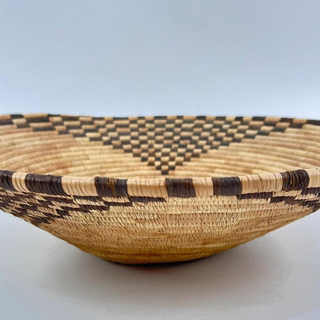 African Early 20th Century Botswana Basket 16inch MATTER COLLECTION For Sale - Image 3 of 6