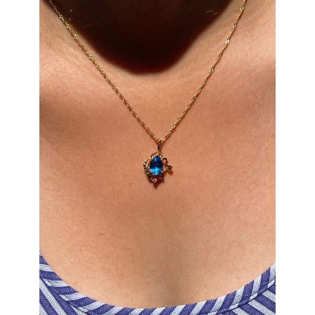 The Port Bolivar: Handmade Twisted Yellow Gold Necklace with Topaz and Diamond For Sale - Image 4 of 4