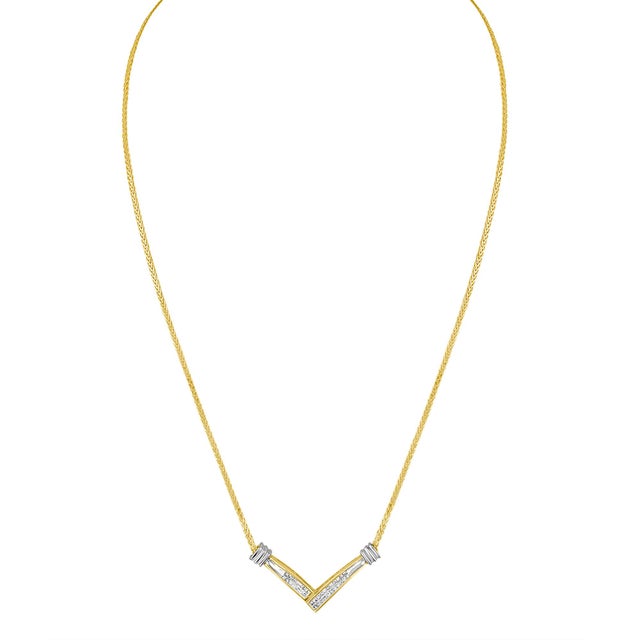 Contemporary 14K Yellow and White Gold 1/4 Cttw Princess Cut Diamond Channel-Set “V” Shape 18" Pendant Necklace (H-I Color, SI2-I1 Clarity) For Sale - Image 3 of 6