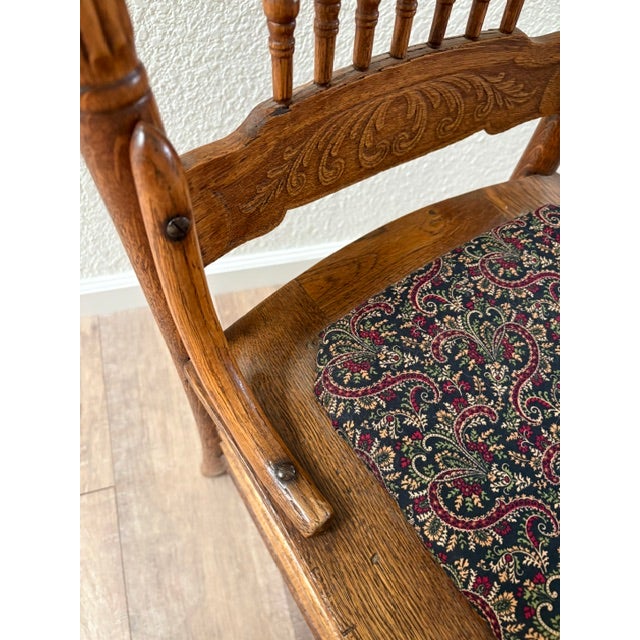 Vintage Americana Oakwood, Spindle Back Dining or Accent Chair For Sale - Image 4 of 10