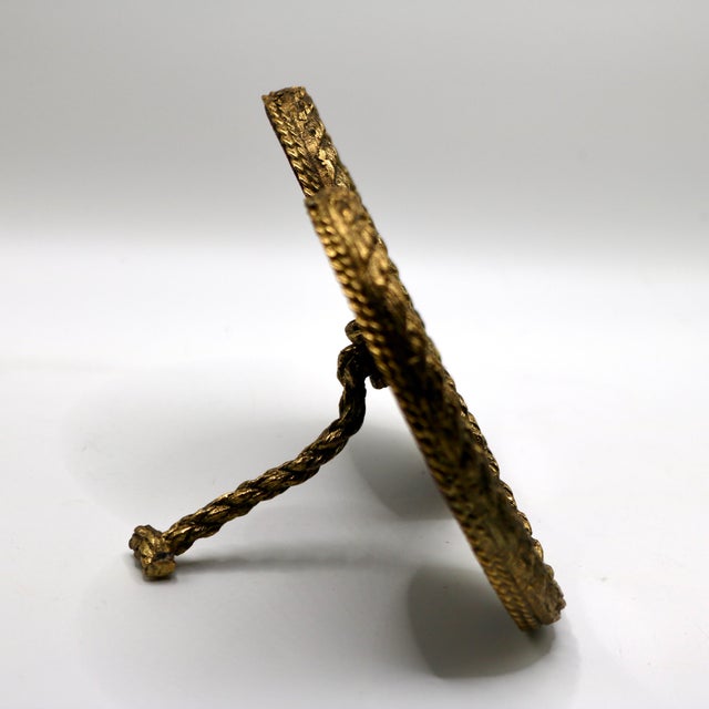 1960s Vintage Mid-Century Hollywood Regency Heavy Gilt Double Oval Rope Frame For Sale - Image 5 of 9