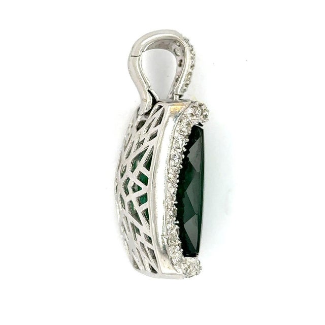 Contemporary Late 20th Century Stunning Tourmalie Pendant For Sale - Image 3 of 3