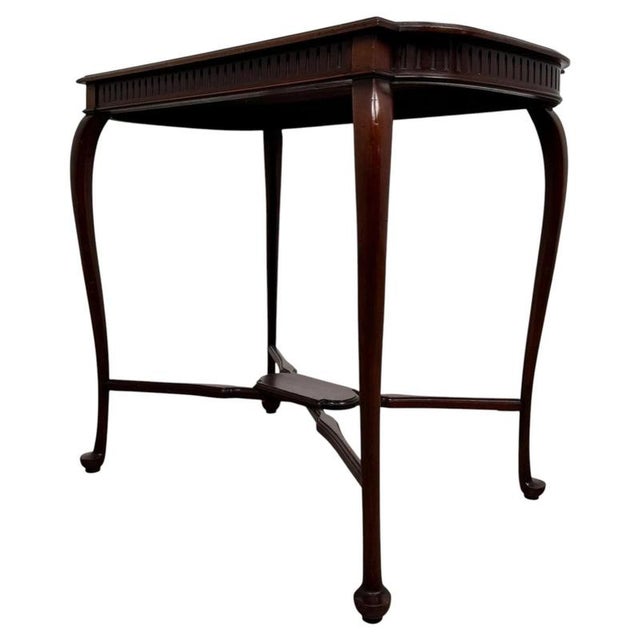 2000 - 2009 Early 20th Century English Mahogany Side Table For Sale - Image 5 of 10