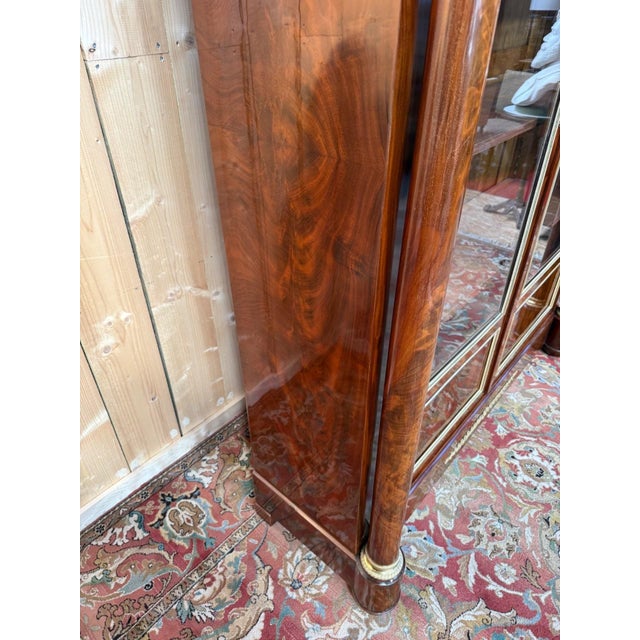 Brown Empire Two-Door Display Bookcase in Mahogany Veneer with Gilt Bronze Mounts For Sale - Image 8 of 10
