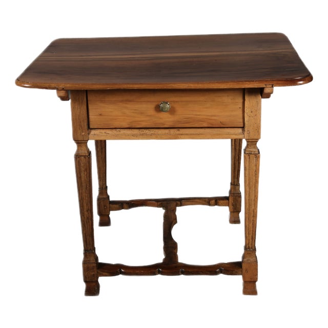 Small Louis XVI Style Writing Desk or Side Table in Walnut, 1780s For Sale