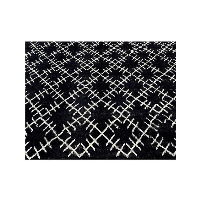 1990s Handwoven Moroccan Area Rug 9x13 For Sale - Image 5 of 11