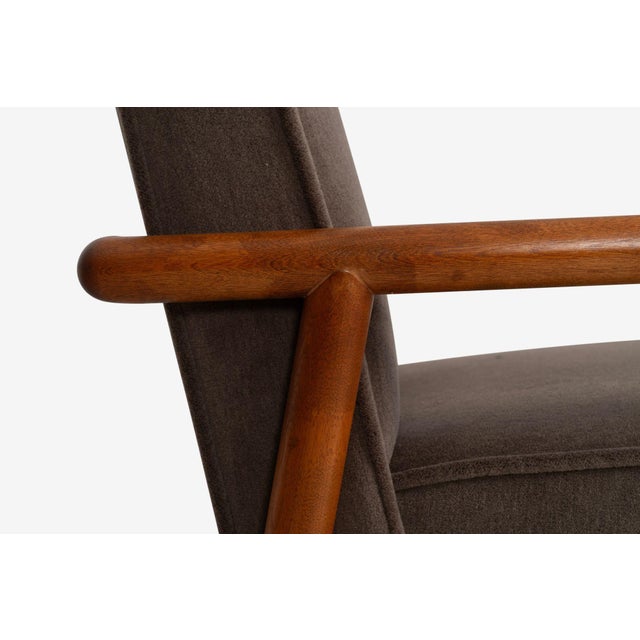 t.h. Robsjohn-Gibbings for Widdicomb Pair of Model 1601 Lounge Chairs, 1955 For Sale - Image 10 of 12