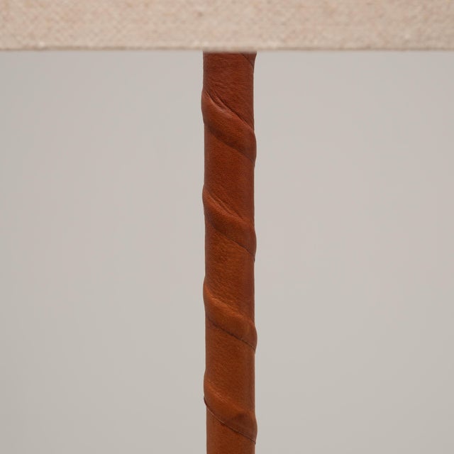 Leather and Brass Floor Lamp by Uno & Östen Kristiansson for Luxus, Sweden, 1960 For Sale - Image 3 of 9
