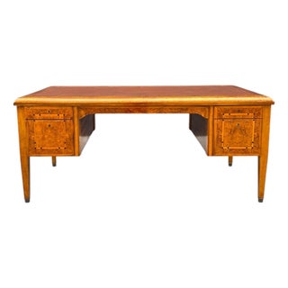 1920s French Art Deco Desk With Finely Inlaid Leather Top For Sale