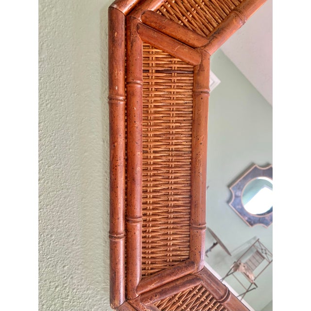 Large Vintage Faux Bamboo & Wicker Octagonal Wall Mirror – Hollywood Regency Coastal Style, Circa 1970s For Sale - Image 4 of 7