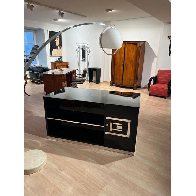 Art Deco Desk in Black Lacquer, Walnut & Metal, France, 1930s-1940s For Sale - Image 6 of 18