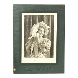 Victorian Era Cabinet Card Photograph of Actress With Bird