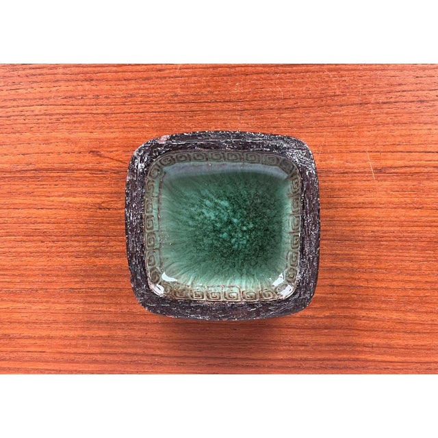 Mid-Century Danish Studio Pottery Bowl by Jytte Trebbien and Harry Nielsen for Tusbo, 1960s, in Very Good conditions....