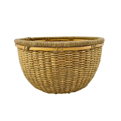 Early 20th Century Old Ndebele Basket MATTER COLLECTION For Sale