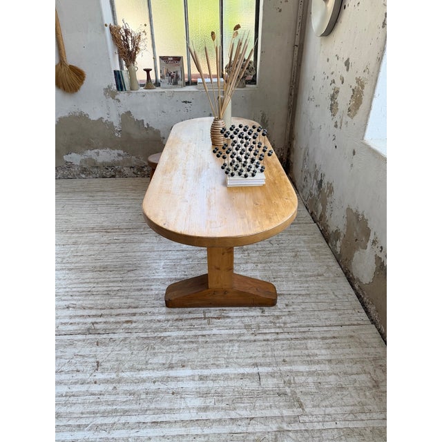 Brutalist Oval Table in Pine, 1950 For Sale - Image 15 of 18