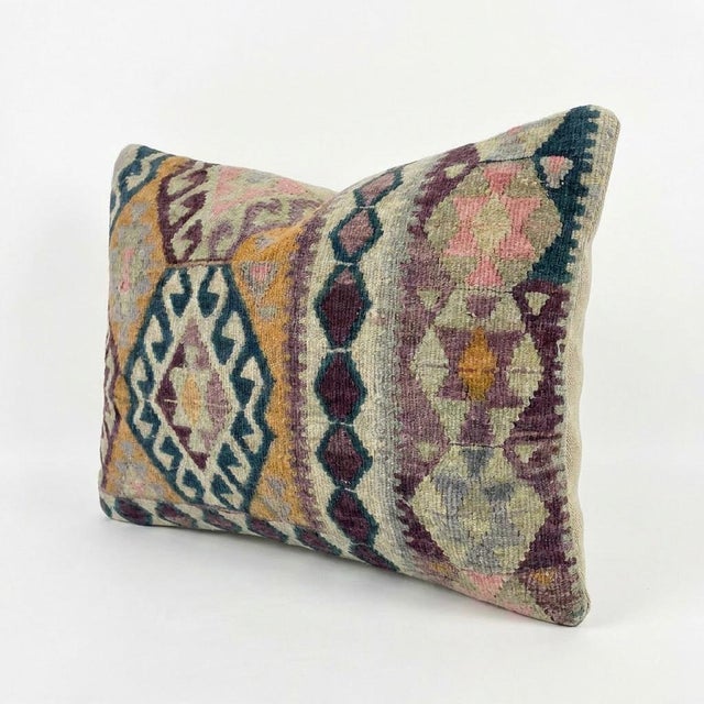Mid-Century Modern Striped Turkish Kilim Pillow Cover 19'' X 24'' For Sale - Image 3 of 4