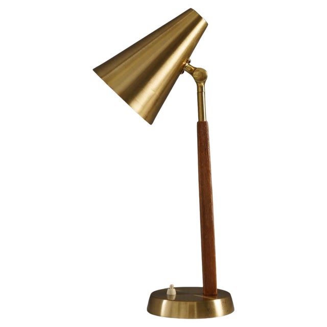 Mid-Century Scandinavian Table Lamp in Brass and Oak attributed to Falkenbergs, 1950s For Sale