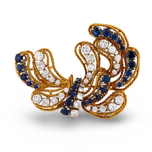 Contemporary Vintage 4.40 Carat Total Weight Diamond and Sapphire 18k Yellow Gold Brooch For Sale - Image 3 of 6