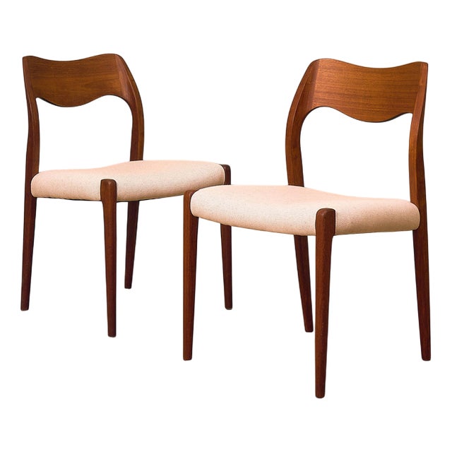Danish Model 71 Dining Chairs in Teak by Niels O. Moller for J.L. Møllers Møbelfabrik, 1950s, Set of 2 For Sale